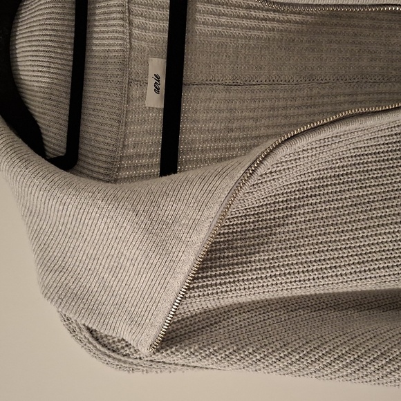 aerie Women's Light Gray Quarter-zip Super Cozy Cotton Sweater (Size M) - Picture 3 of 9